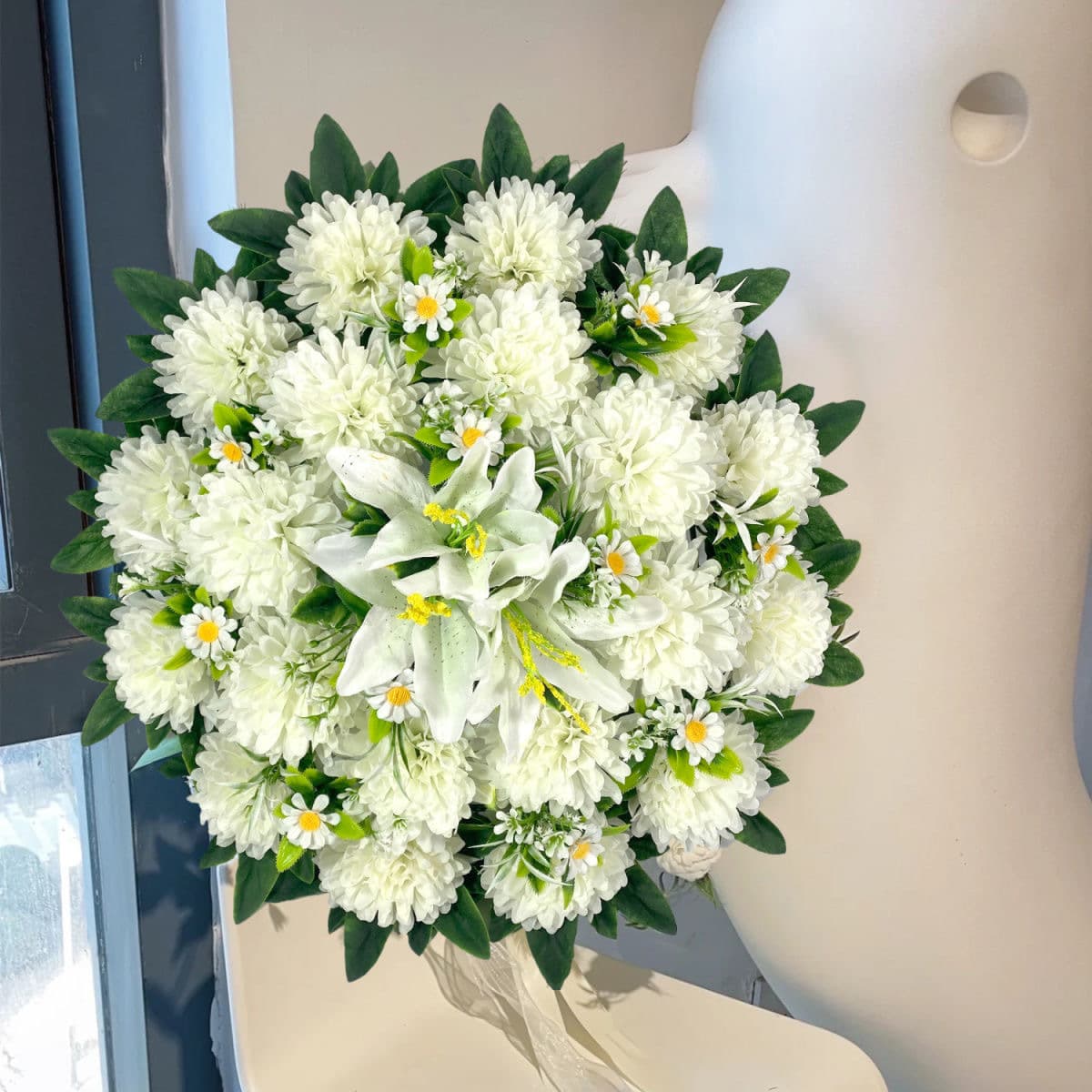 Qingming Chrysanthemum Wreath Memorial Service Sacrificial Cemetery Graveyard Small Size Grave Sweeping Supplies Artificial Flowers Funeral Plastic Silk Flowers