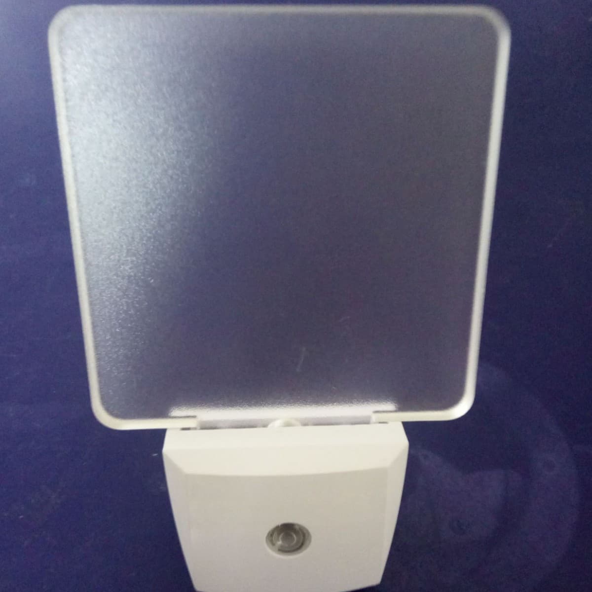 Light-Controlled Smart Creative Motion Sensor Soft Light Eye-Care Night Light Hot-Selling Export Wholesale