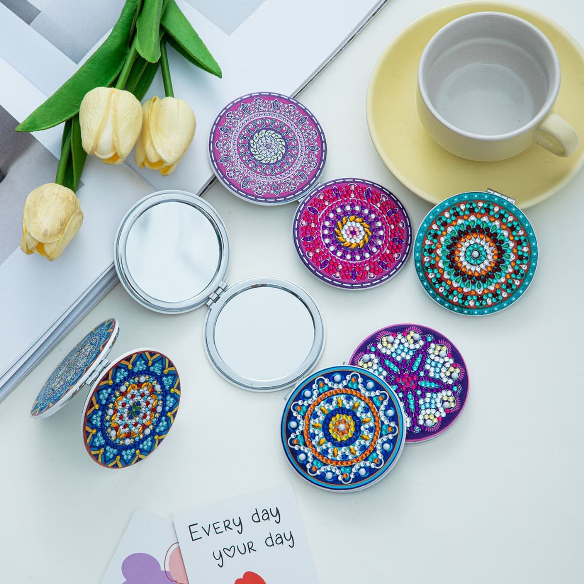 New Creative Children's Diamond Painting Small Mirror DIY Rhinestone Folding Double-Sided Mirror Portable Makeup Mirror Kit