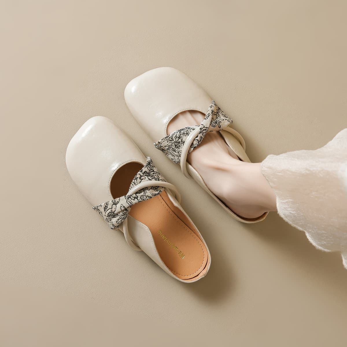 Weiwei Girl 993-7 Square Toe Ballet Flats Women's Flat Sole Slip-On Soft Sole Closed Toe Mules Women's Summer Outdoor Slippers