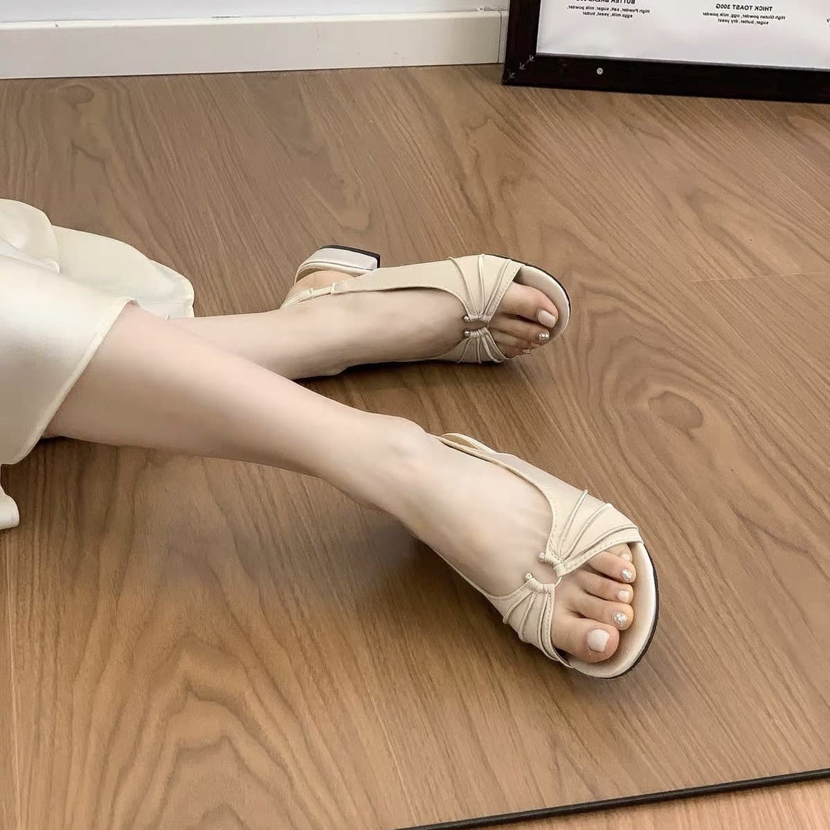 2026 new round toe stiletto high heel sandals for outer wear, casual and not tiring feet, French style high-end sandals