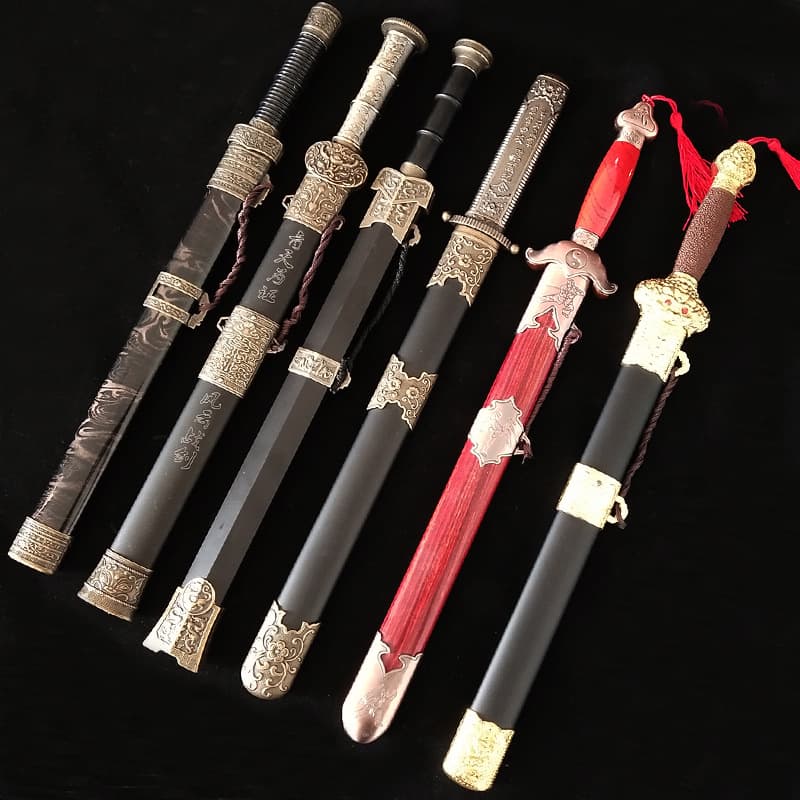 Wholesale dagger sword, stainless steel self-defense dagger, ancient Han sword, Wolong small sword, Fengyun sword, various styles, unedged
