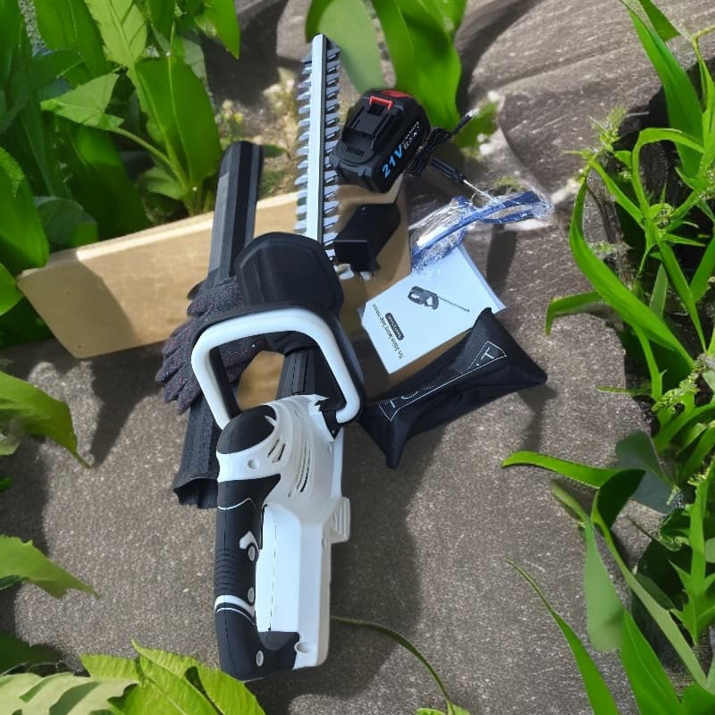 Cross-border lithium battery wireless upgraded electric hedge trimmer for home gardening, pruning, and greening.