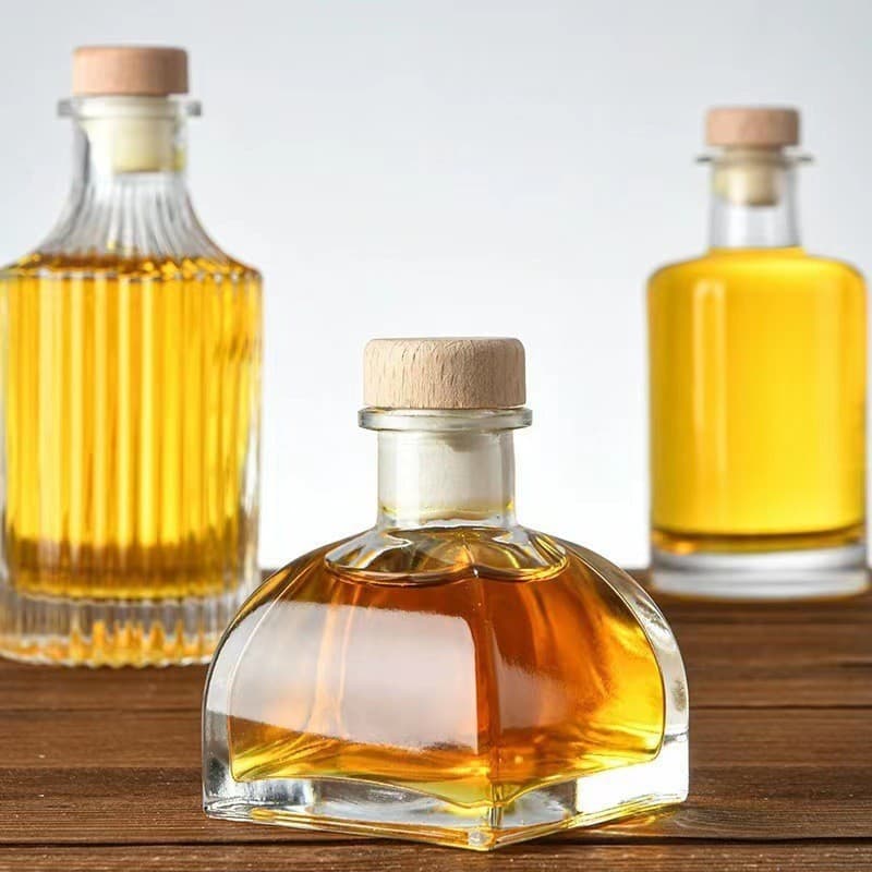 In Stock 5ml Creative Glass Aromatherapy Bottle Large Capacity 100ml Diffuser Bottle Hotel Guesthouse Bathroom Aromatherapy Empty Bottle