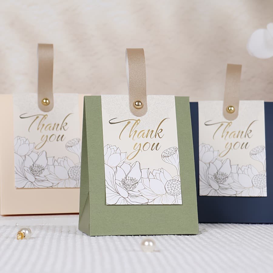European-style Handheld Wedding Candy Box for Marriage, Engagement Party Favors, Return Gifts, Simple Modern Candy Bag Packaging Box Wholesale