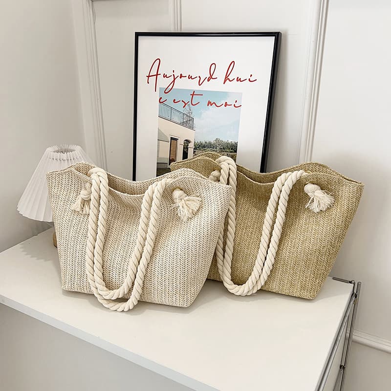 2026 New Straw Woven Bag for Women Casual Vacation Woven Bag Stylish Simple Handheld Shoulder Large Capacity Tote Bag