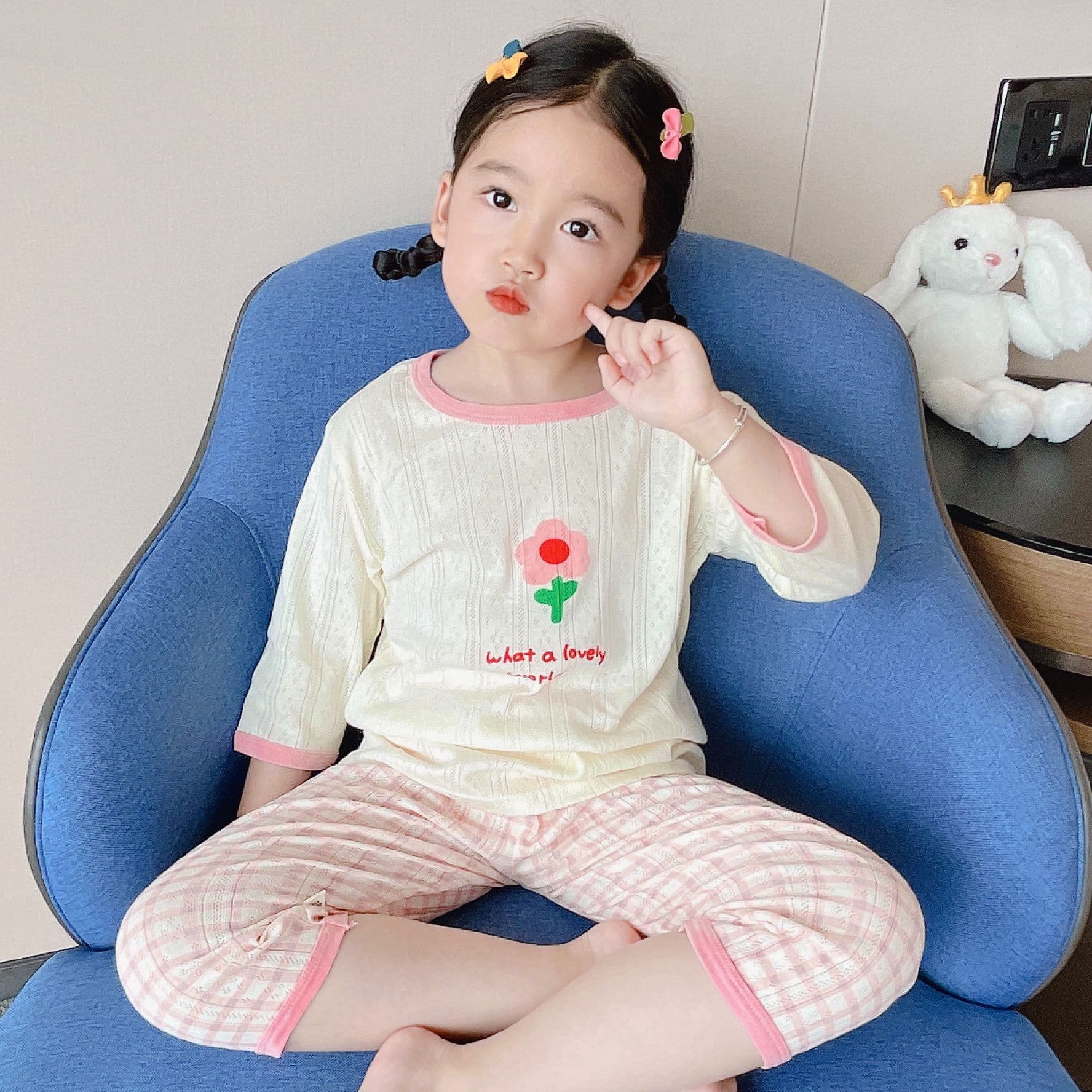 Summer children's pajamas cotton thin pajamas boys and girls home clothes set three-quarter sleeve cartoon air-conditioning clothes on behalf of