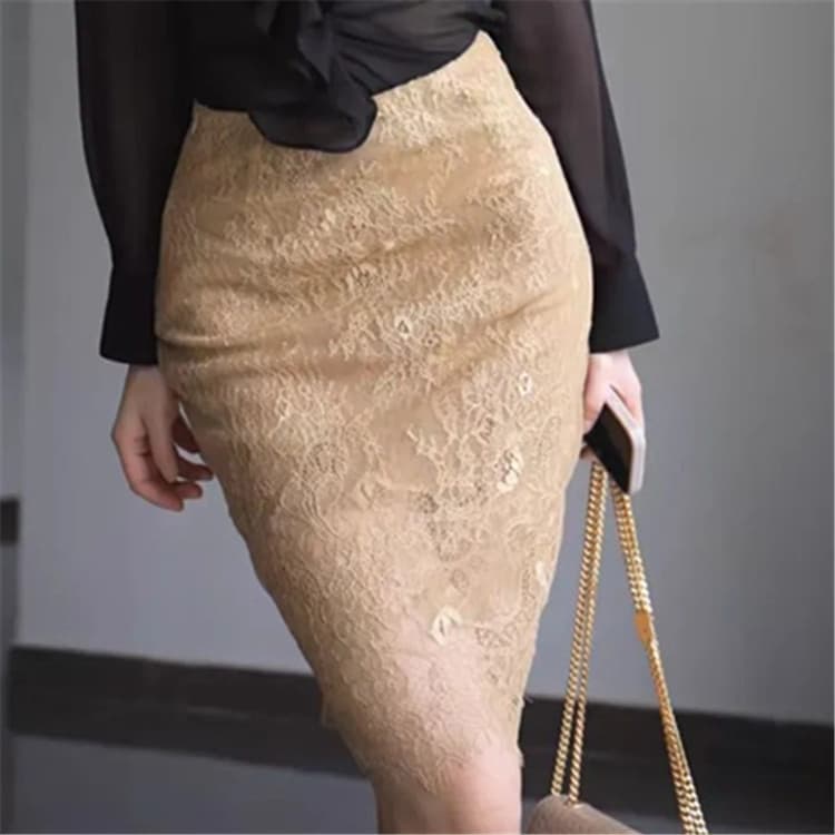 High-end, fashionable and elegant short skirt, thin, slightly see-through, stretchy, micro-hip skirt, gold-plated women's lace sexy skirt