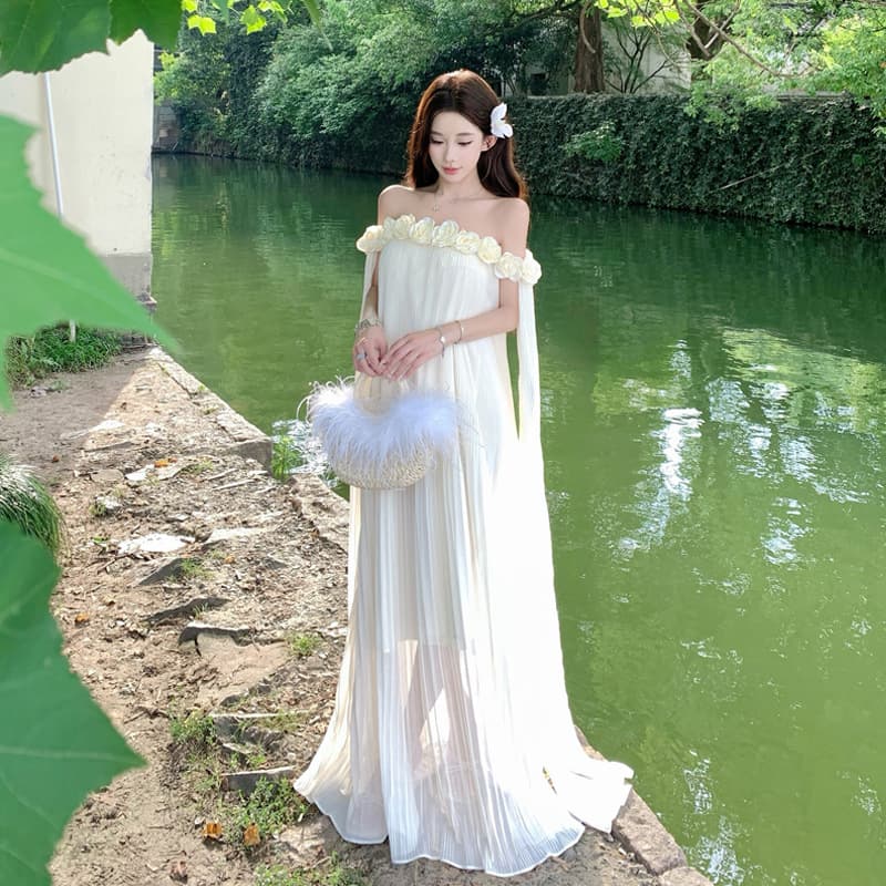 French Strapless Dress Casual Gentle Style 2025 Summer New Arrival Midi Dress