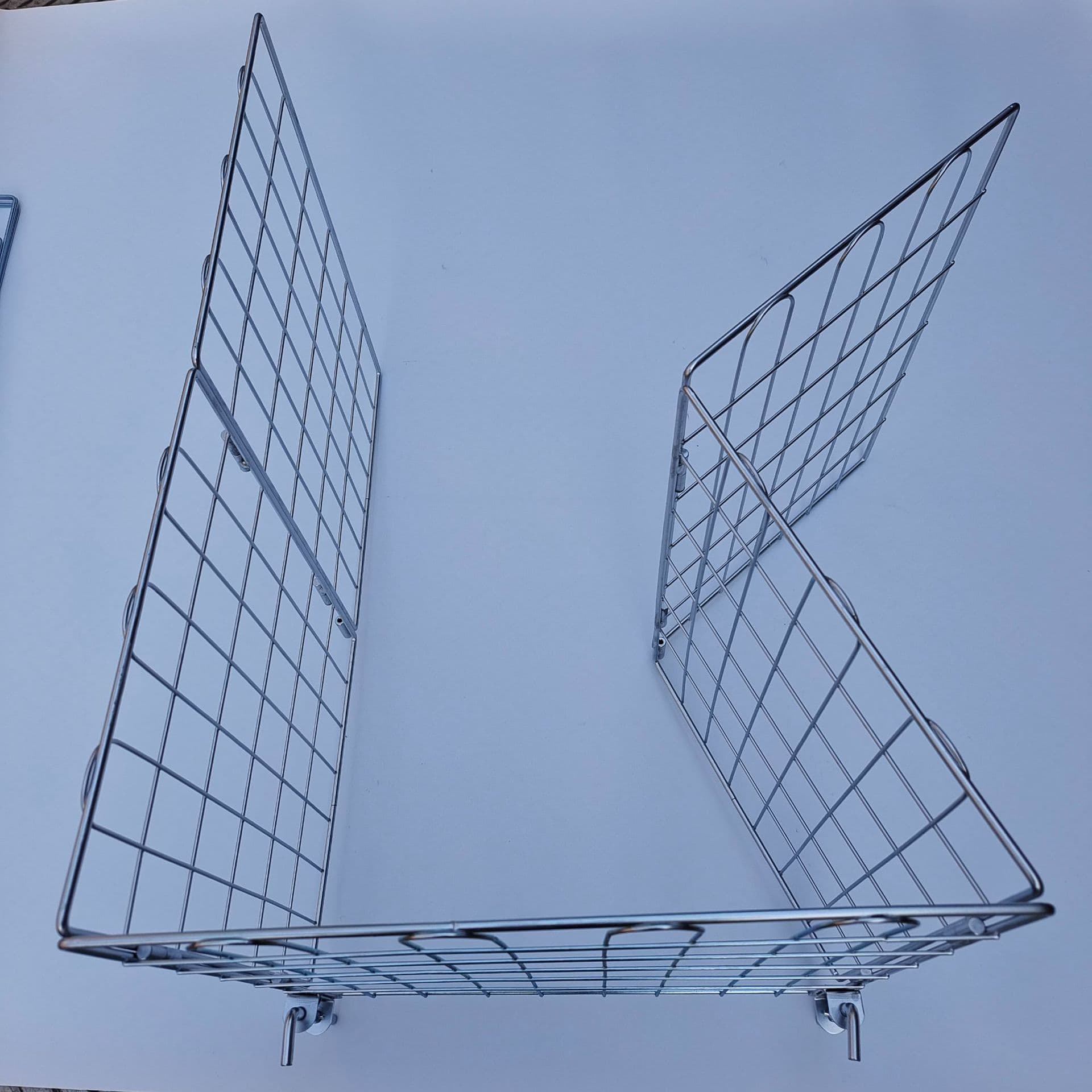 Customized fenced flatbed handcart, foldable, silent mesh transport vehicle, handcart accessories made of galvanized iron.