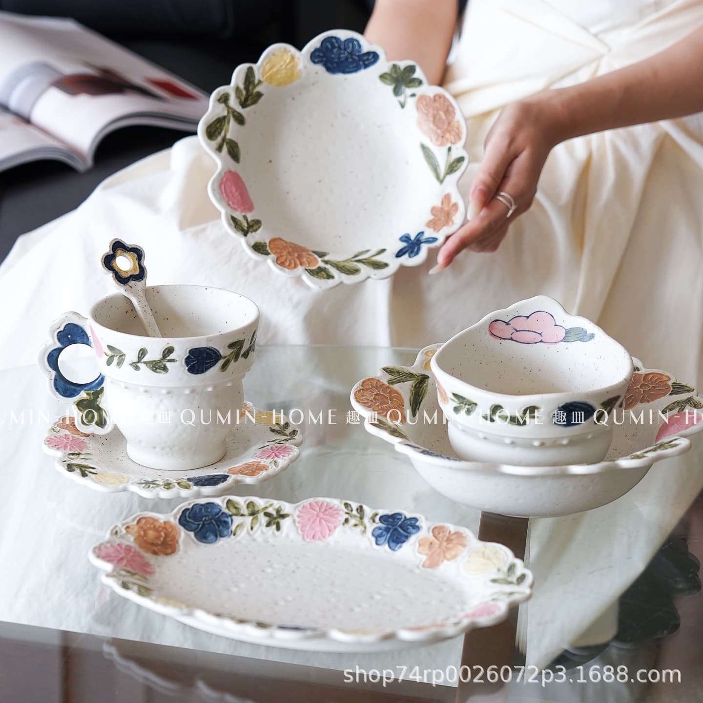 Retro ceramic tableware set, high-end mugs and saucers, household rice bowls, fruit plates, salad bowls and plates
