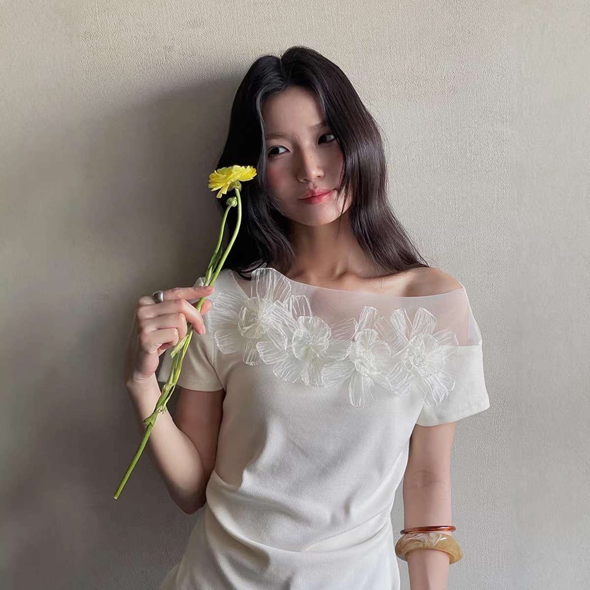 2026 Irregular Off-Shoulder Lace Trim Blouse Women's Summer Pleated Waist Lace Patch Short Sleeve Top T