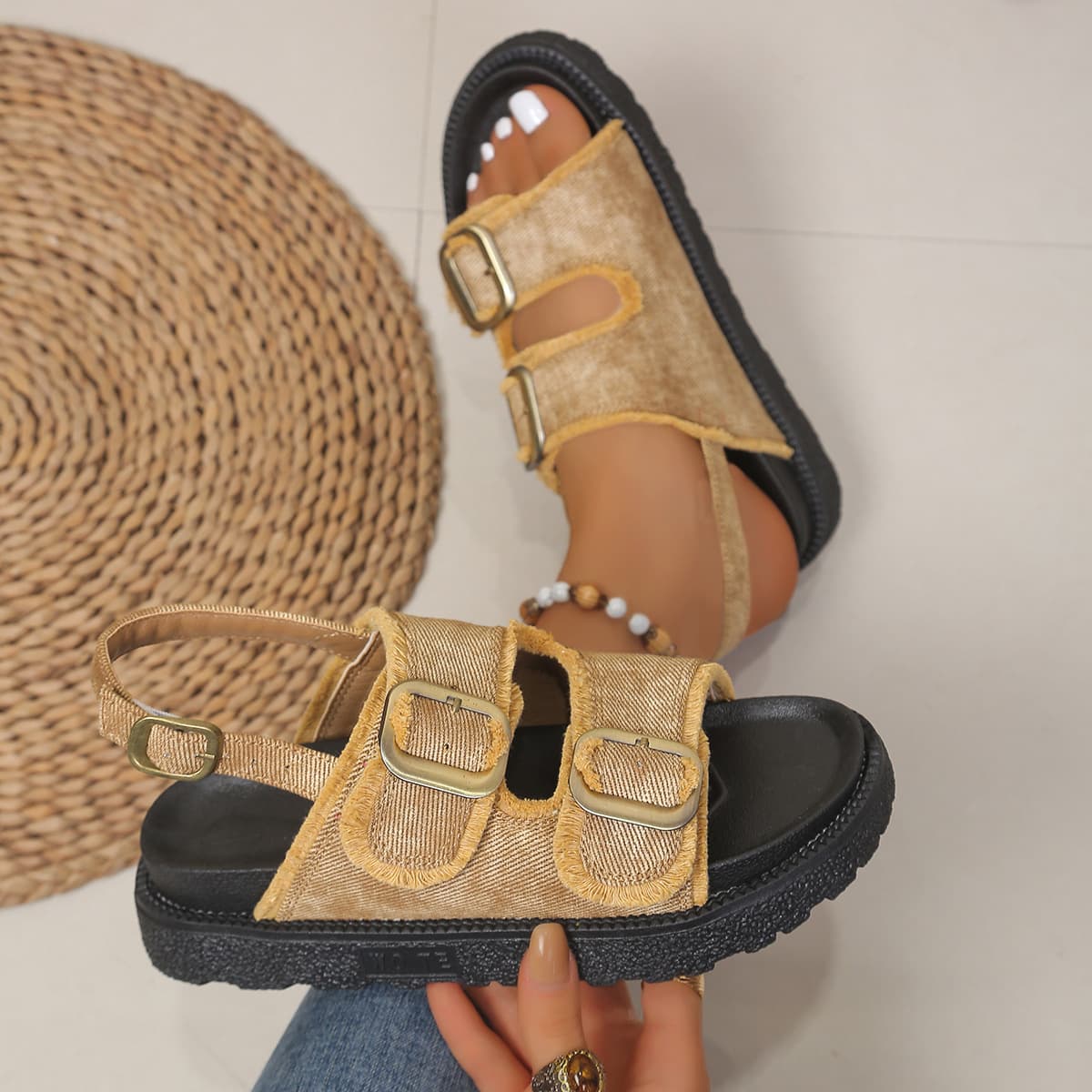 2026 Summer Fashion European and American Retro Color Thick Platform Wedge Sandals for Women Casual Buckle Foreign Trade Cross-Border Large Size Shoes