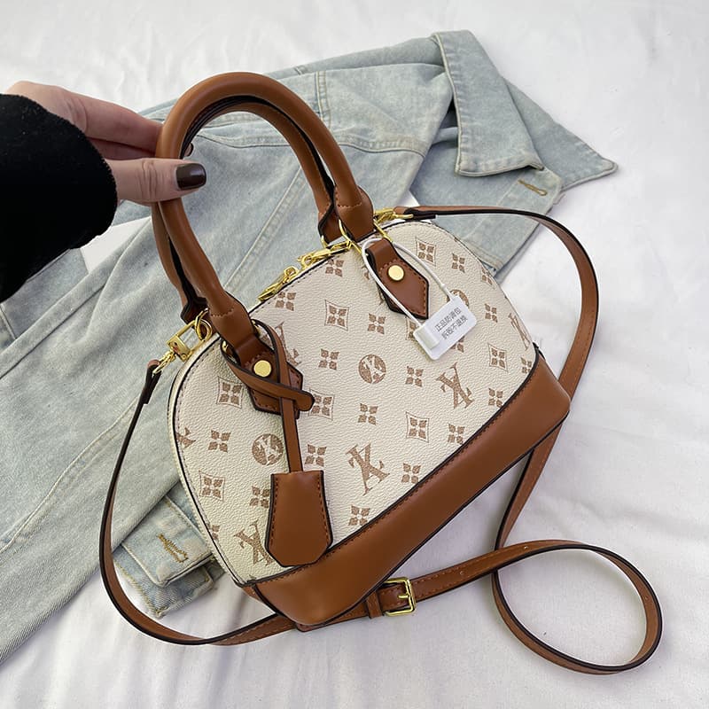 2026 New Fashion Women's Shoulder Bag, Elegant Textured Crossbody Shell Bag, Versatile and Stylish