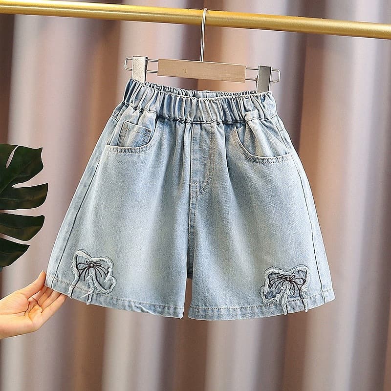 Girls Shorts 2025 New Summer Dress Girls Fashionable Embroidered Bow Jeans Children's Pants Summer Thin Style