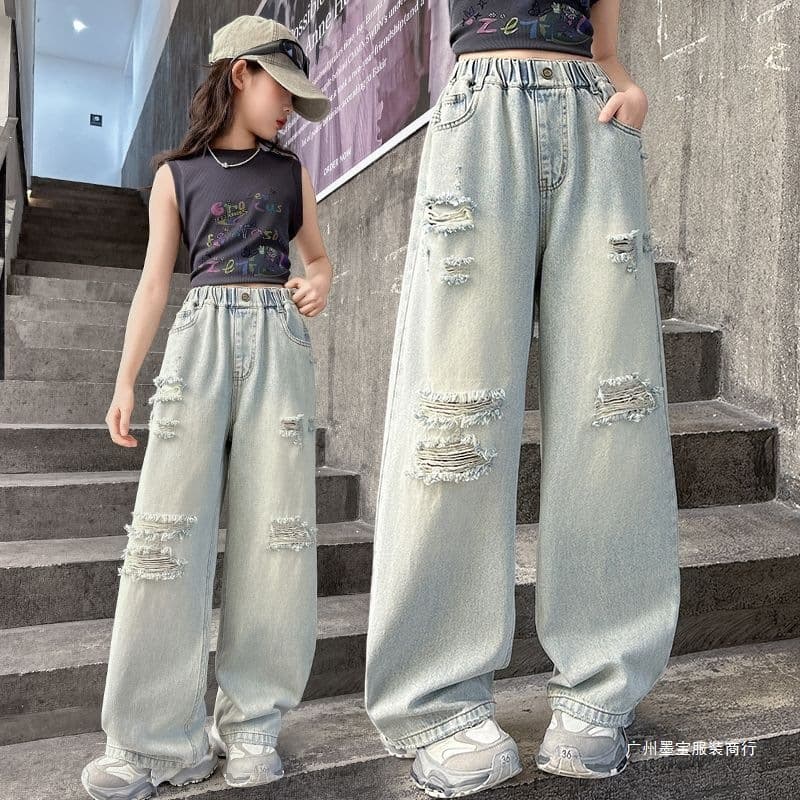 Girls' ripped jeans summer wear 2026 new Korean style medium and large children's casual pants, versatile loose straight wide-leg pants