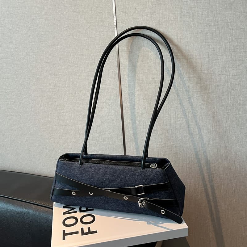 PU splicing fashionable large-capacity Korean style casual one-shoulder underarm baguette bag denim texture early autumn 2025 new style
