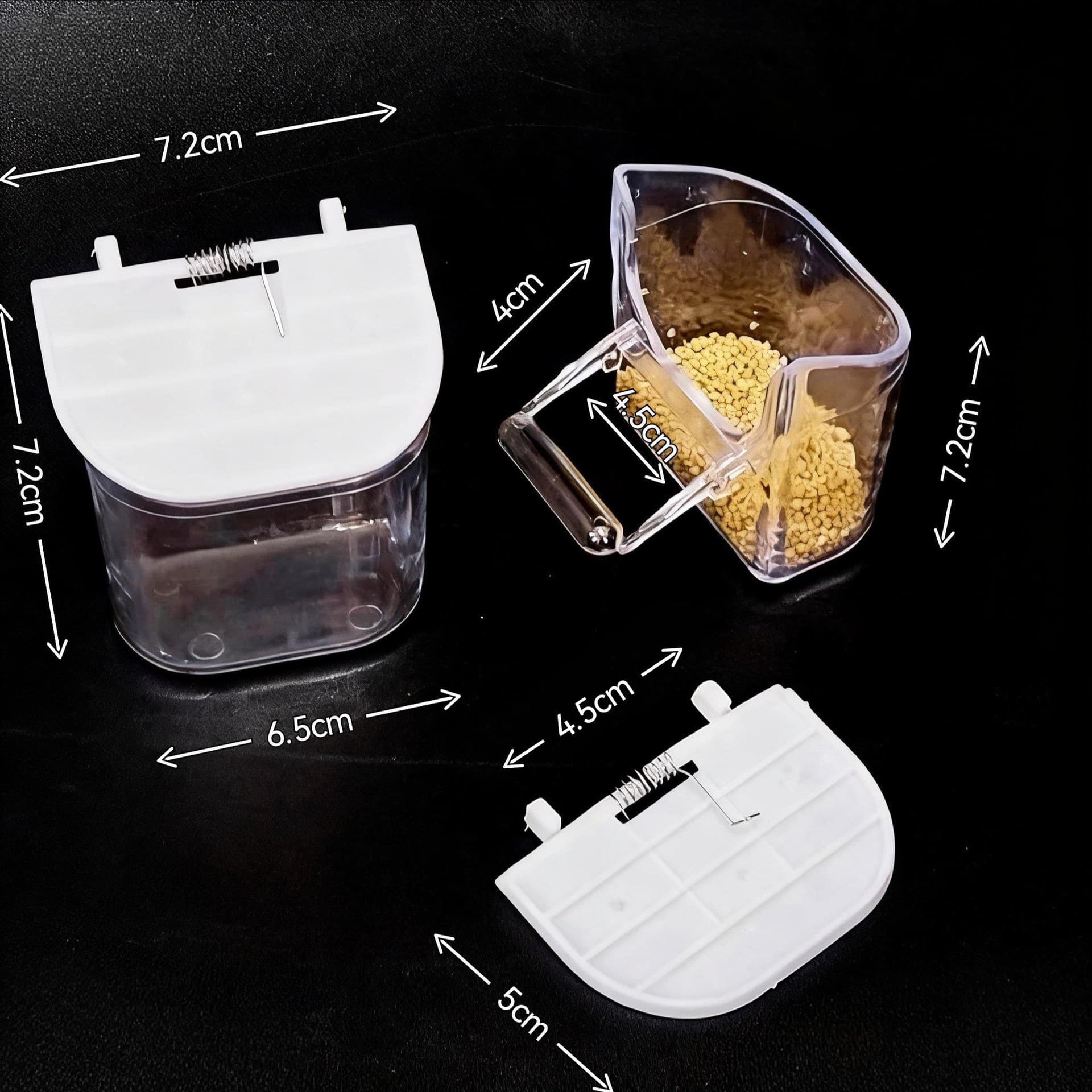 The manufacturer supplies splash-proof food boxes for birds, external cups, food boxes, golden green hibiscus birds, munia, parrots, food bowls