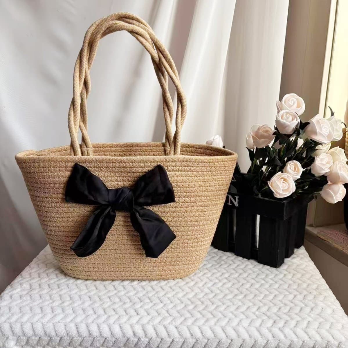 Straw bag women's ins bucket bag beach bag woven handbag souvenir Women's Day gift souvenir bag