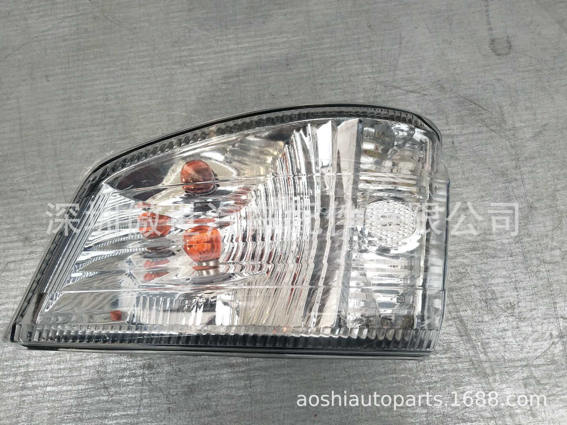 Hino HINO500 headlights, fog lights, turn signals