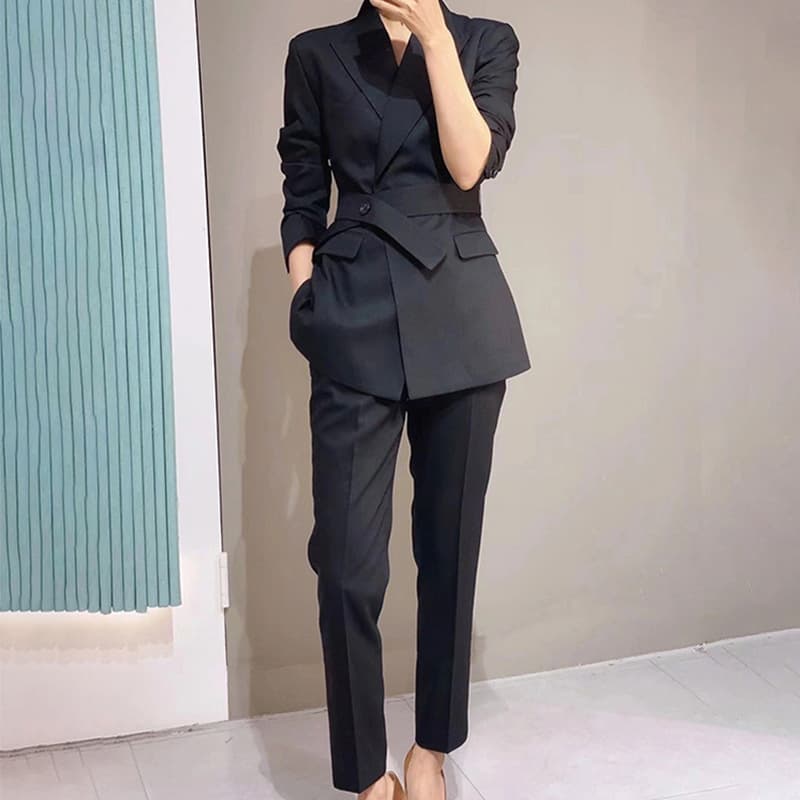 XZ126 - Plus Size Women's Suit Blazer, Black Slim Fit Long Sleeve, Work/Interview/Commuting Style, Suitable for Curvy Women