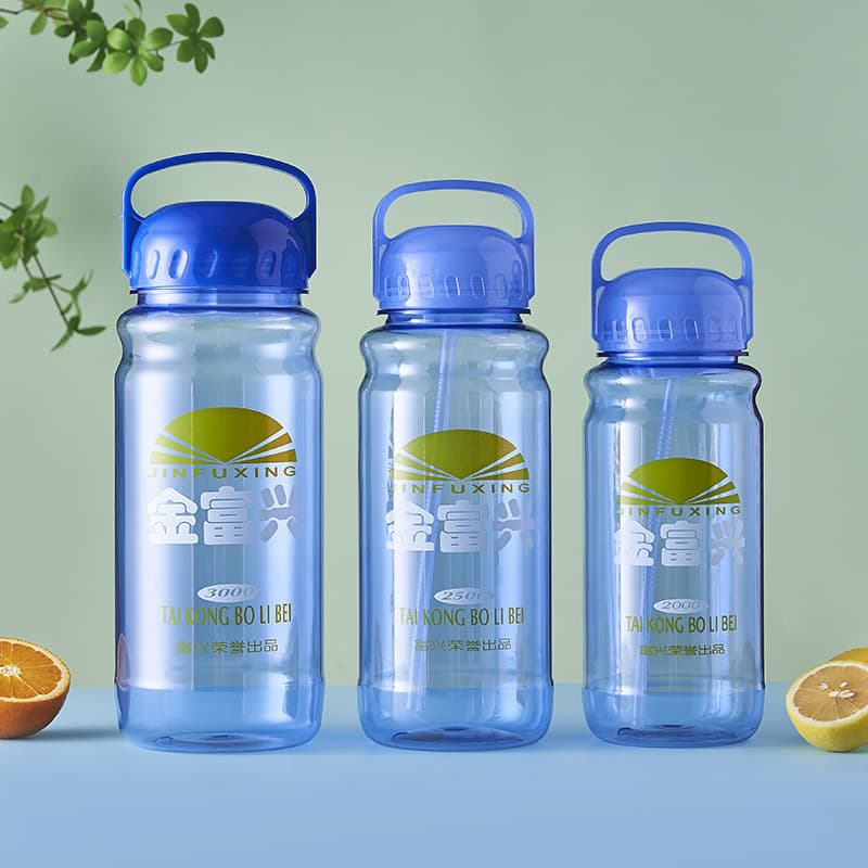 Explosion-Proof Space Cup 3000ml Extra Large Capacity Outdoor Sports Bottle for Men, Heat-Resistant and Leak-Proof Plastic Cup