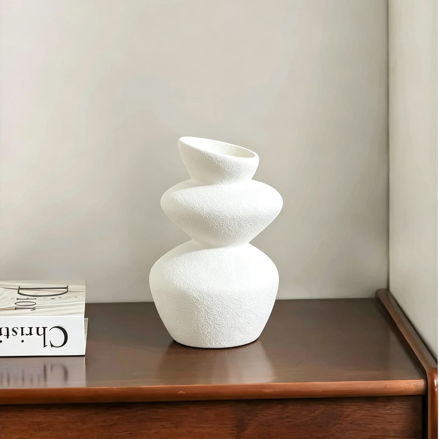 Premium Ceramic Vase for Flower Arrangements, Minimalist and Modern Decorative Vase for Soft Furnishings