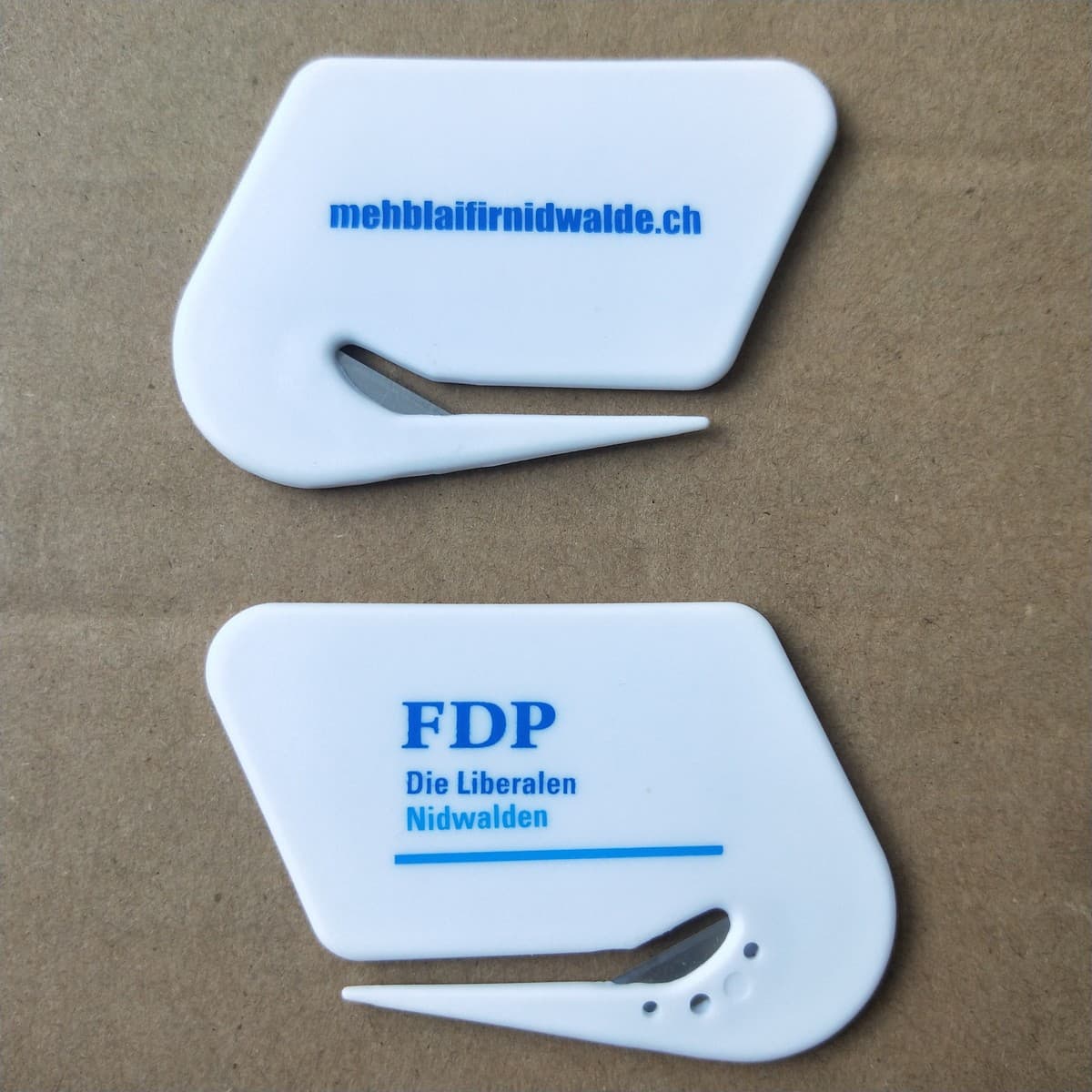 Fabric and Non-Woven Fabric Cutting Knife, Plastic Film and Packing Tape Cutter, Plastic Letter Opener
