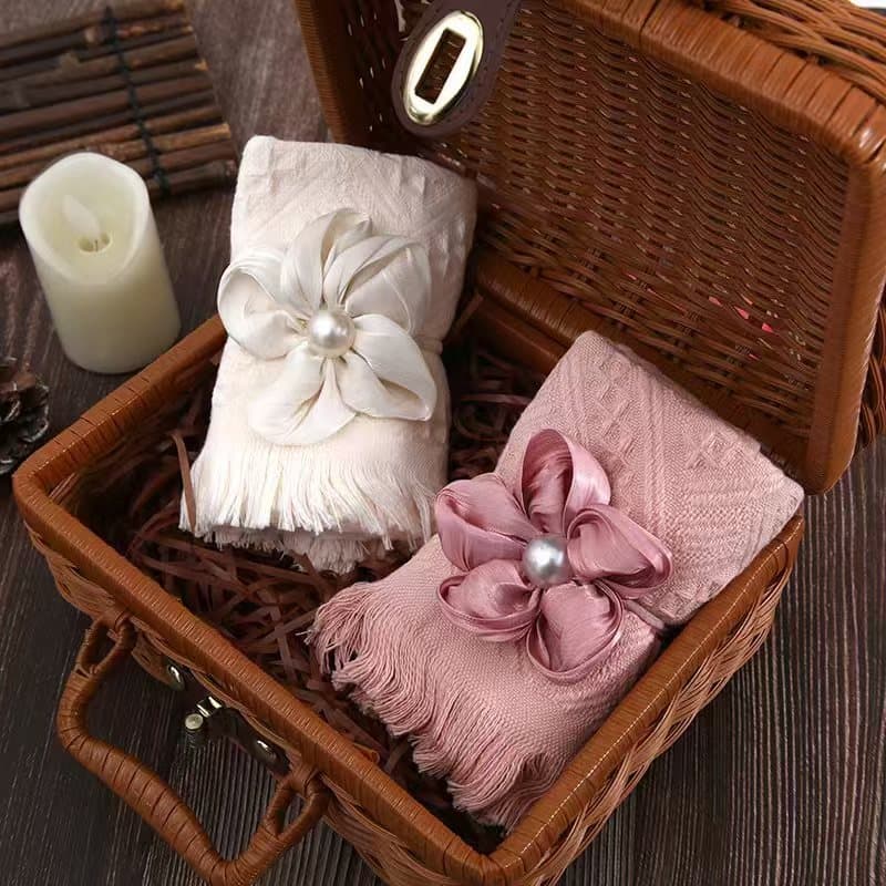 Gift Towel, Wedding Return Gift, Corporate Celebration Event Opening Annual Meeting Favor Shop Creative Tassel Souvenir Towel