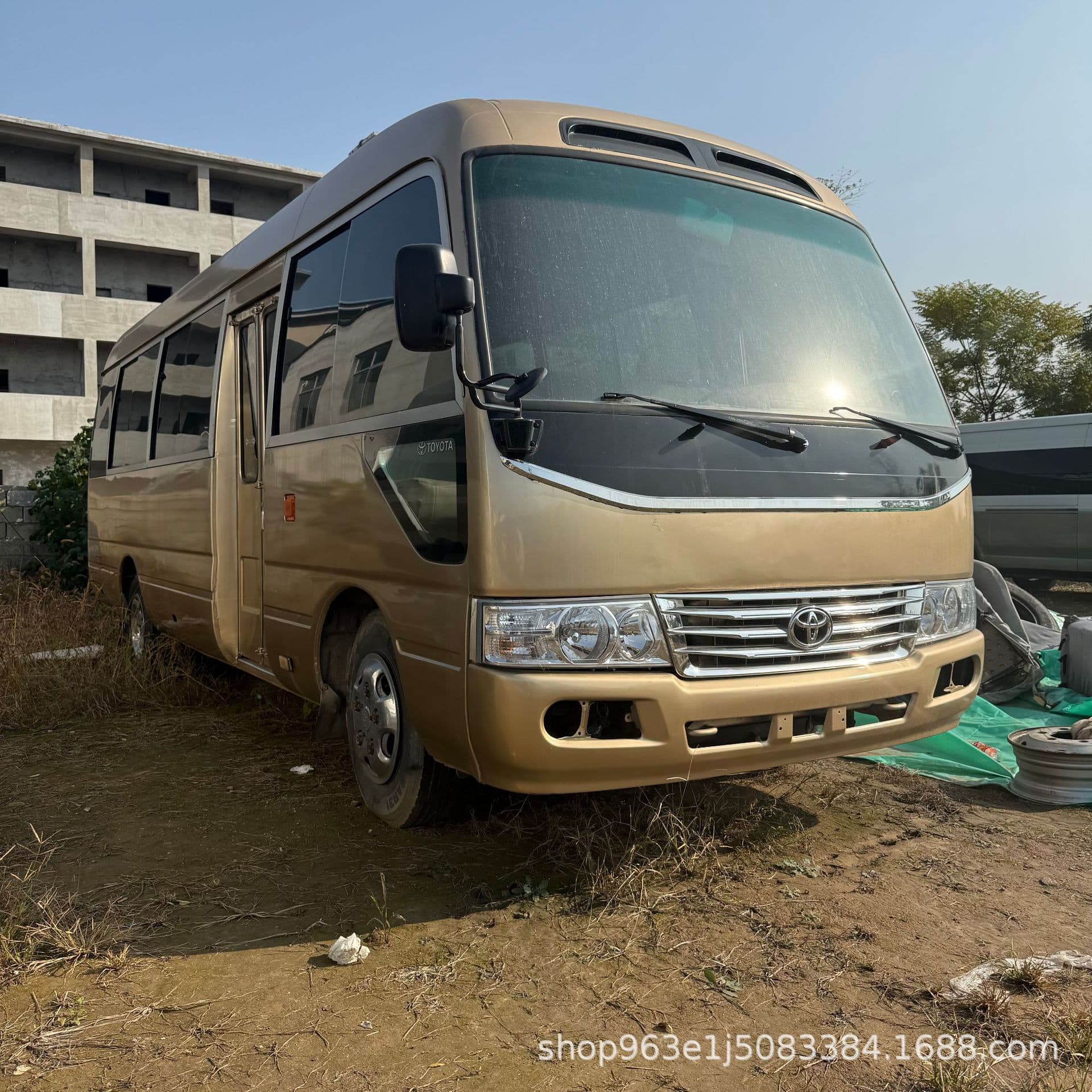 Cross-border Export Coaster 10-19 Seats Business Luxury Bus Premium 6-Meter Euro III Emission Minibus Coach