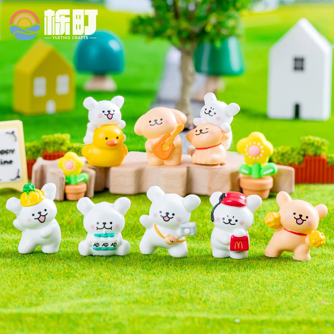 Cute Happy Little White Dog Micro Landscape Creative Resin Ornament Living Room Decoration Car Desktop Small Figurine