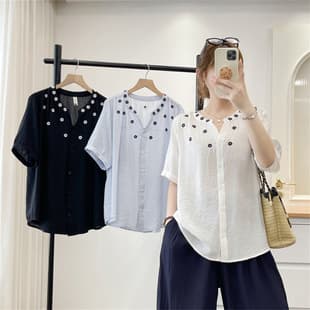 2026 Summer Plus Size Embroidered Shirt, Ice Silk Cardigan for Women, V-Neck Elegant Versatile Top, Slimming Blouse for Full-Figured Women, Style 8698
