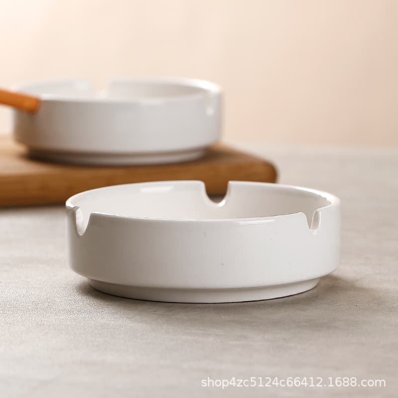 Pure white ceramic ashtray for commercial use, logo can be added to hotels, round bars, KTV cigarette cups, restaurants and hotels