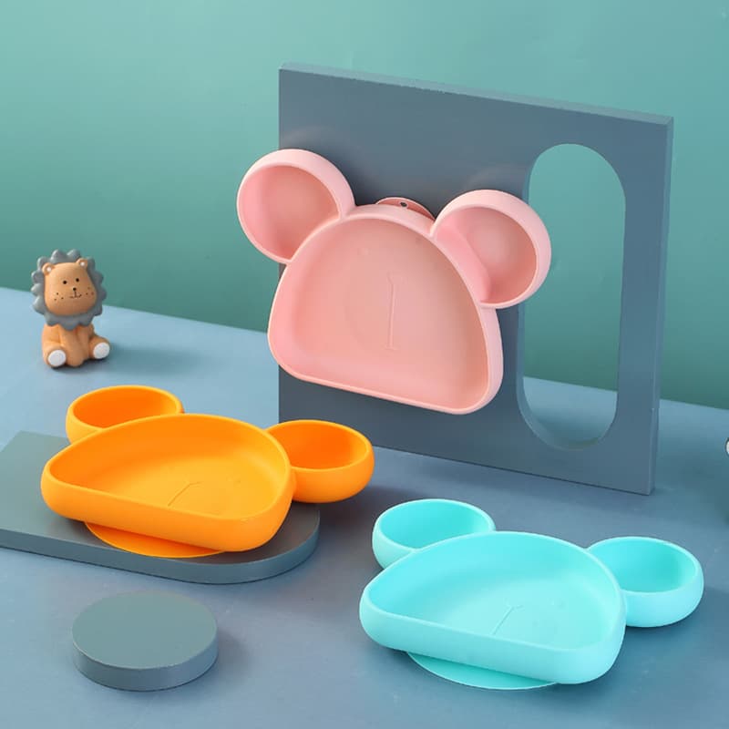 Silicone baby meal tray, integrated suction cup, baby and children's independent eating compartments, BPA-free complementary food tray