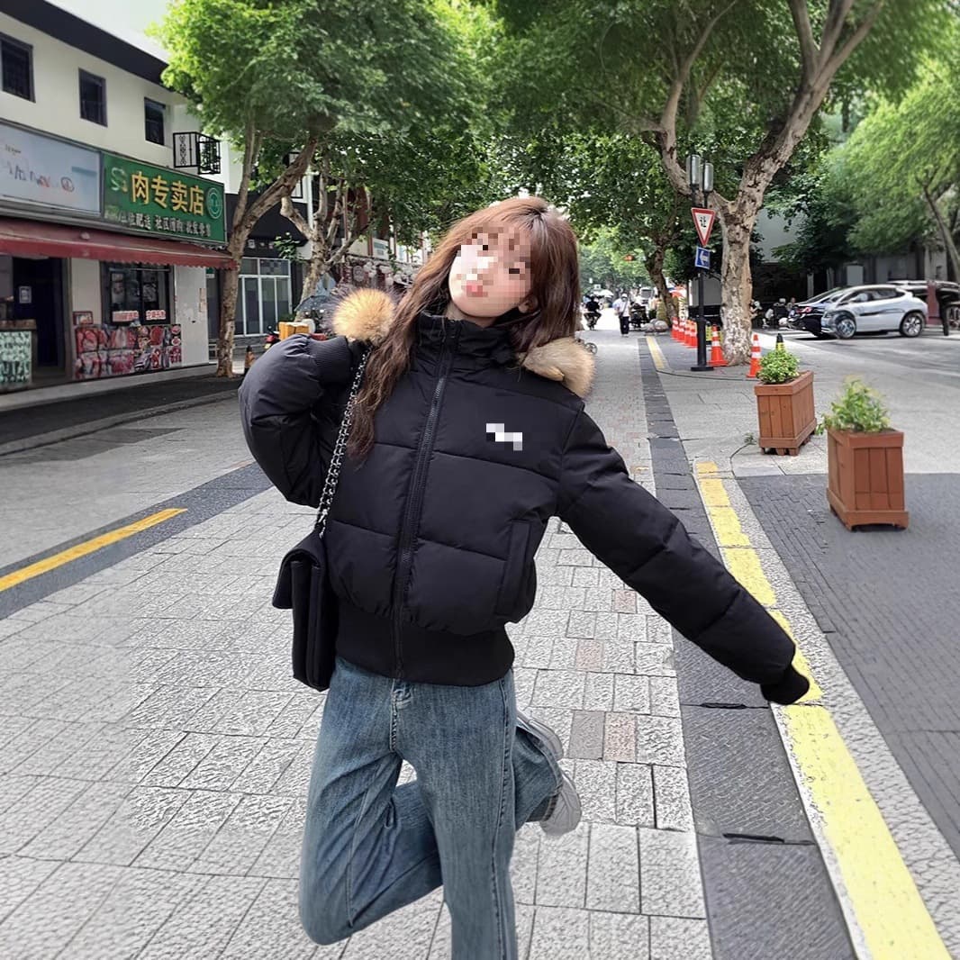 Cross-border 2025 Winter Short Quilted Jacket with Fur Hood, Waist-Tightening Sporty Style, Thick Warm Women's Coat, Korean-Japanese Fashion