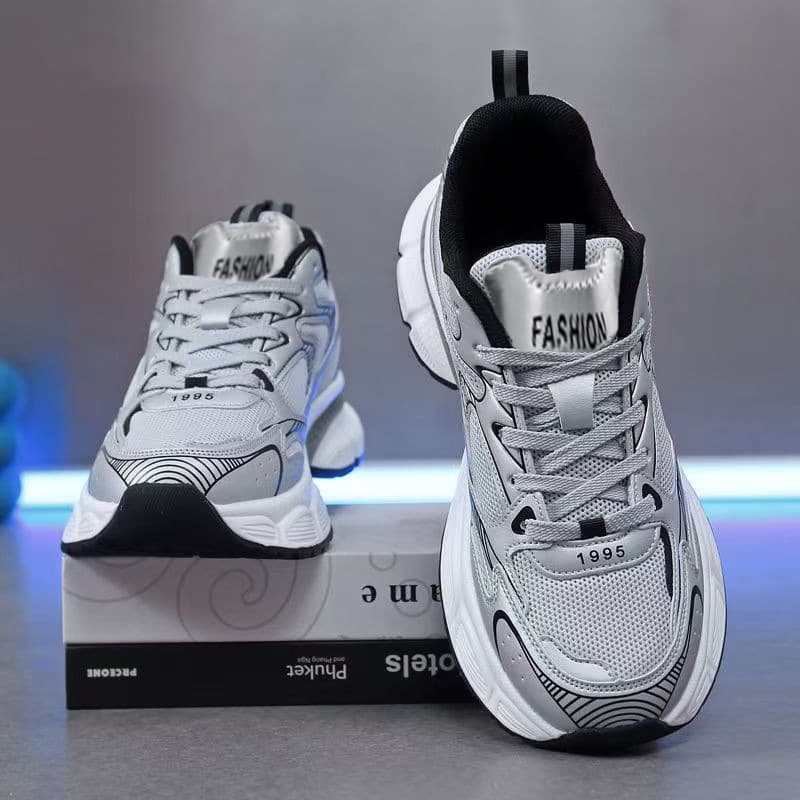 Men's 2026 New Summer Breathable Mesh Casual Sports Shoes, Versatile Thick-Soled Trendy Elevated Dad Shoes