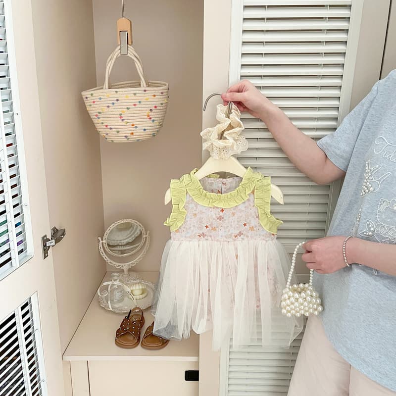 Girls summer style princess dress new baby mesh splicing vest dress summer versatile dress for infants and young children