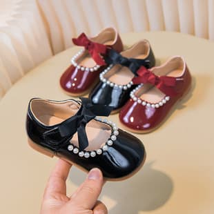 Girls Soft Sole Leather Shoes 2026 Spring New Little Girl Soft Sole Pearl Bow Princess Shoes Baby Girl Flat Shoes