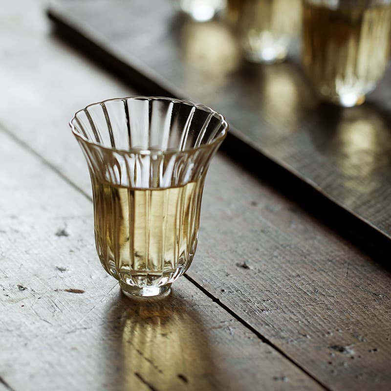 Home retro glass transparent single cup, small cup, mini high borosilicate small petal Kung Fu tea small tea cup, single