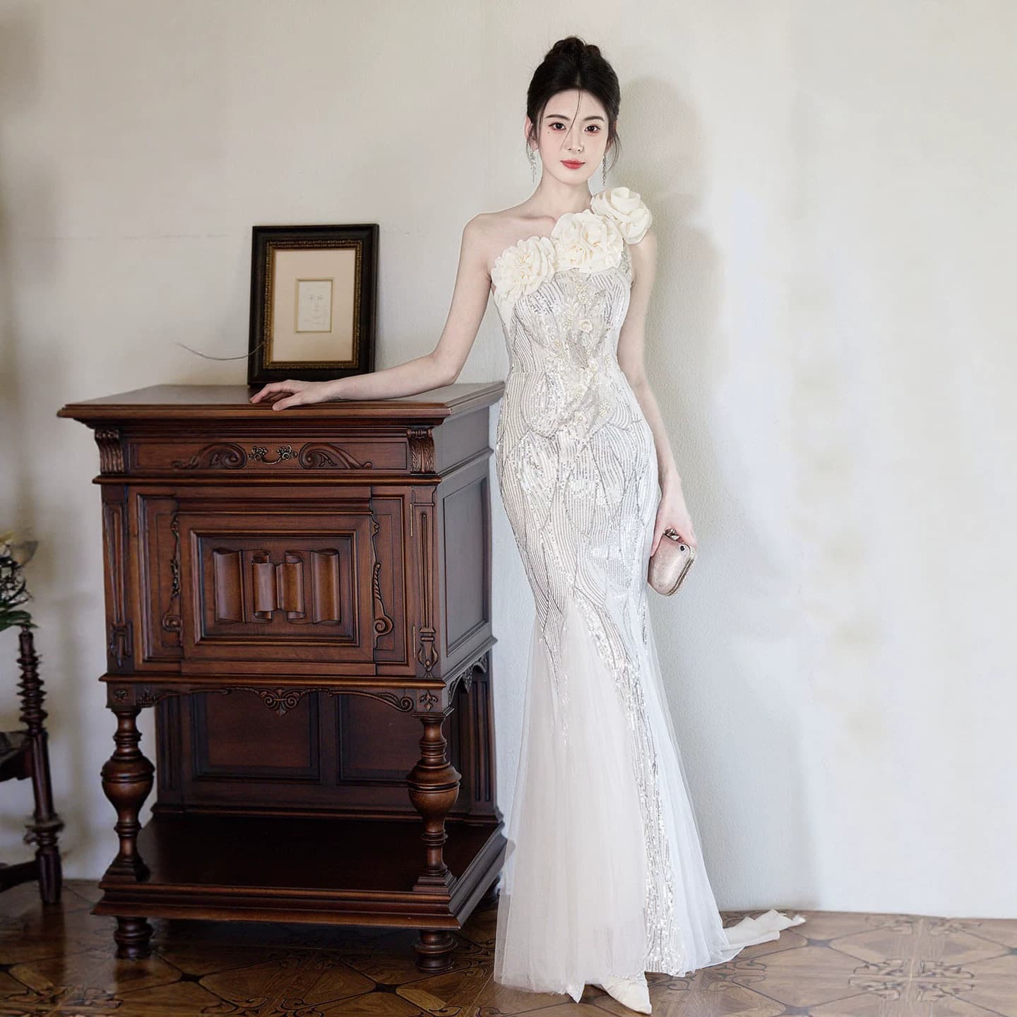 Light Luxury Evening Dress One-Shoulder Niche Dinner Host Artistic Temperament Fishtail Singer Conductor Catwalk Performance Costume