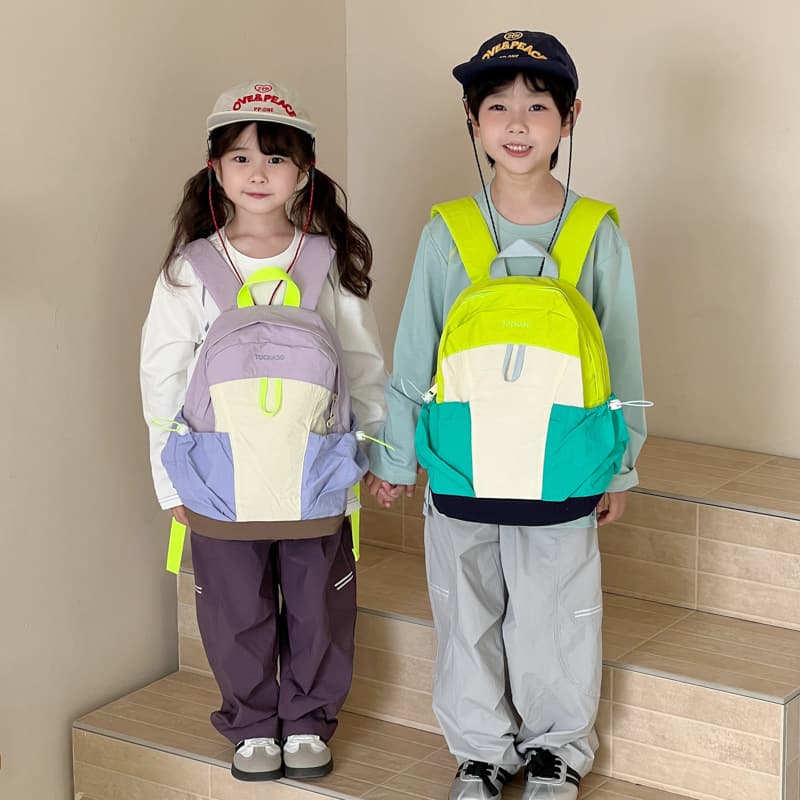 2026 Kindergarten Boys and Girls Baby Large Capacity Backpack, Primary and Secondary School Students Stylish Lightweight Spine-Protecting Backpack