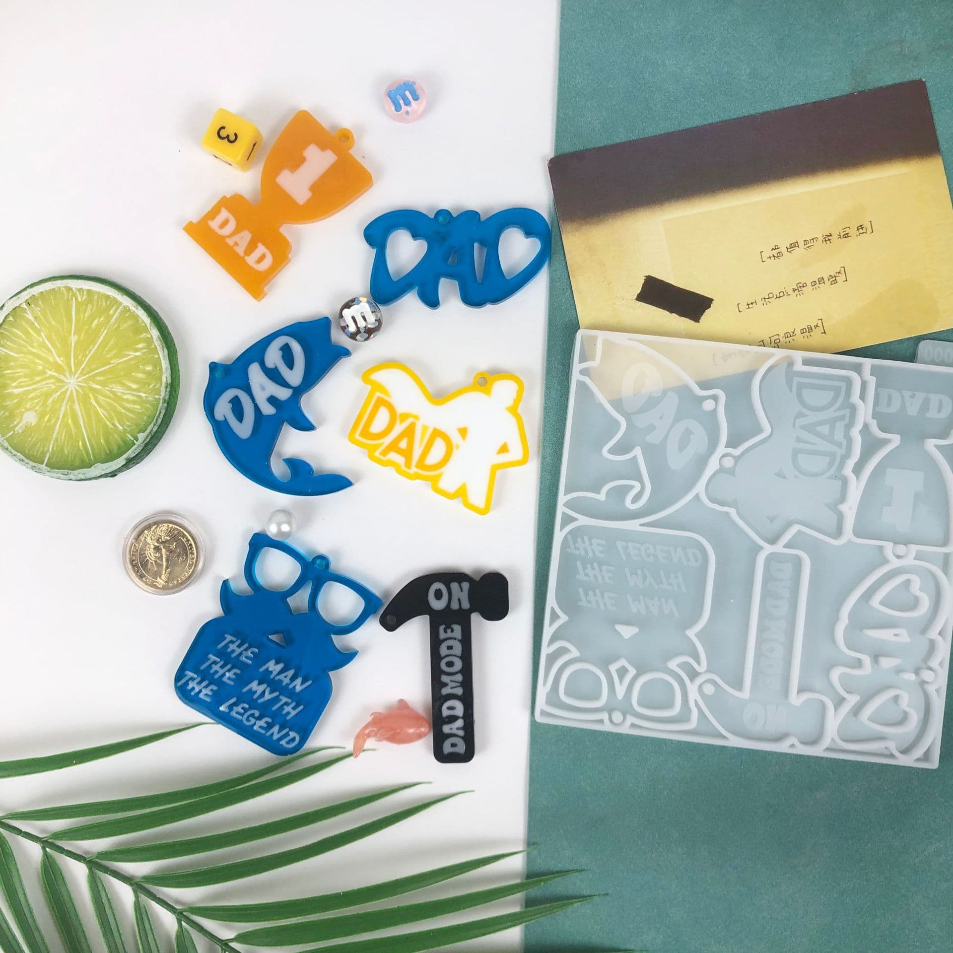 Father's Day Keychain Silicone Mold Tool Trophy DAD Father Keychain Pendant Decoration Resin Mold