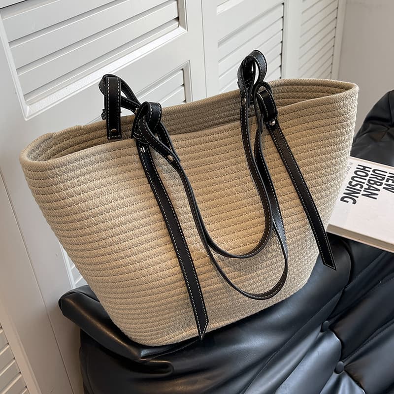 Large Capacity Straw Woven Women's Bag Summer Travel Beach Single Shoulder Tote Bag City Simple Style Polyester Material