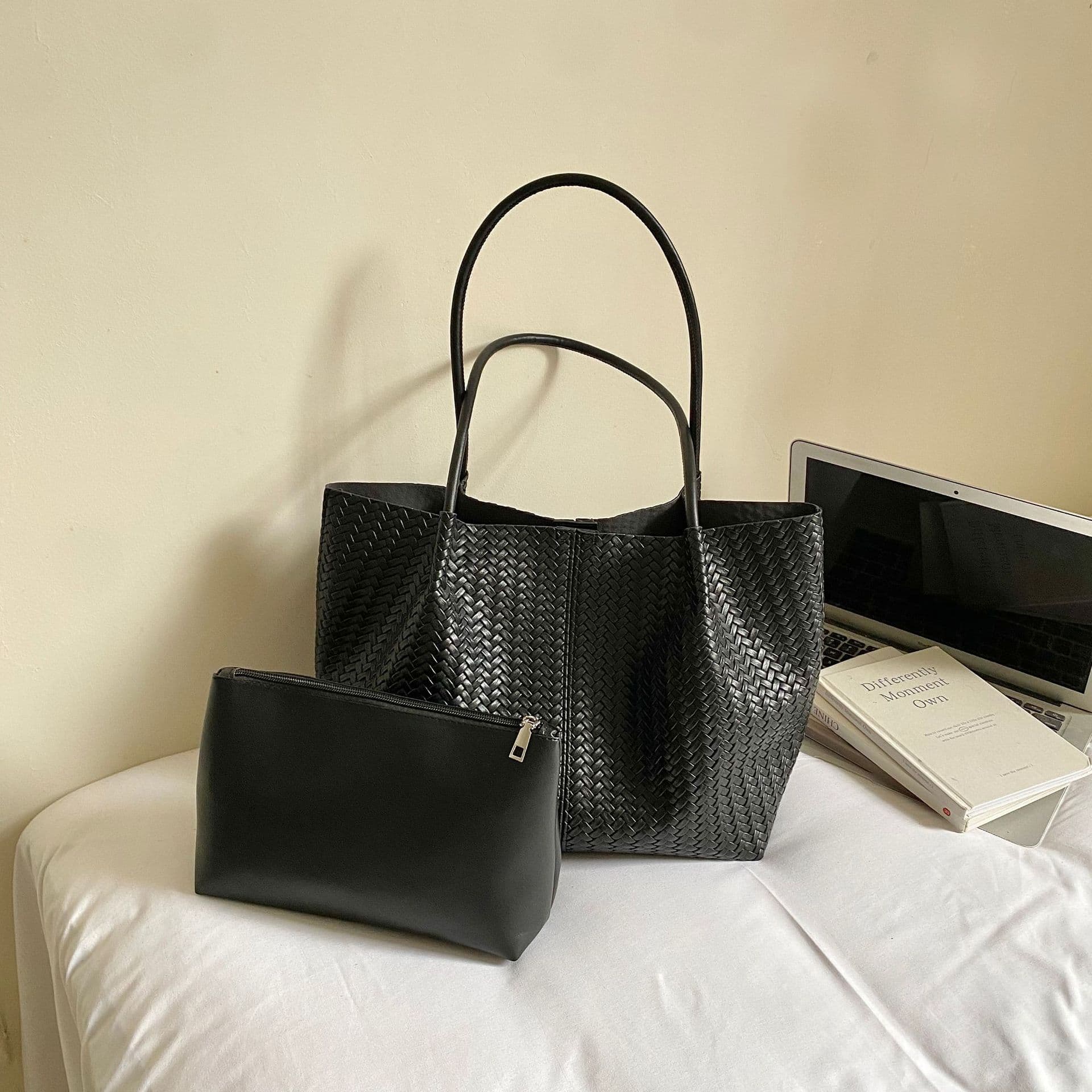Fashion Soft Leather Woven Bag Women Versatile Large Capacity Underarm Shoulder Bag Tote Bag Mother-Child Bag Basket Bag Handbag