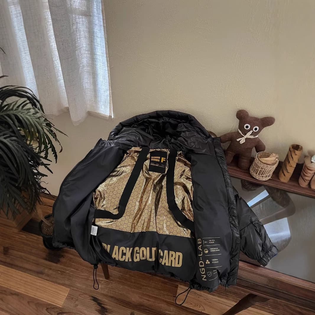 2025 New Kids Black Gold Down Jacket Boys Girls Winter Hooded Wash-Free