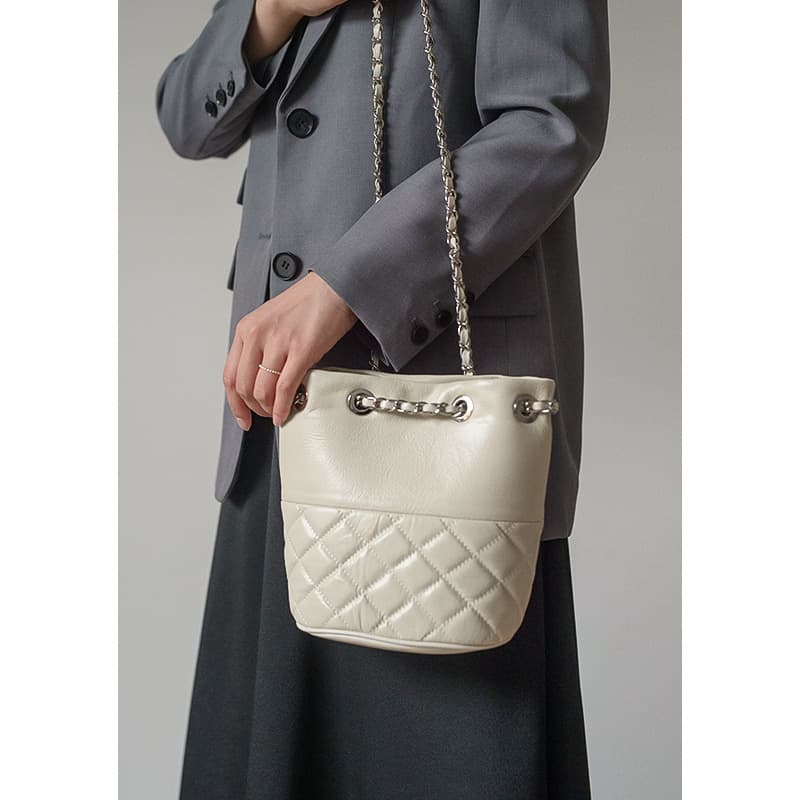 Women's Bag 2023 New Korean Style Chain Bucket Bag Chanel Style Rhombus Shoulder Bag High-End Niche Messenger Bag