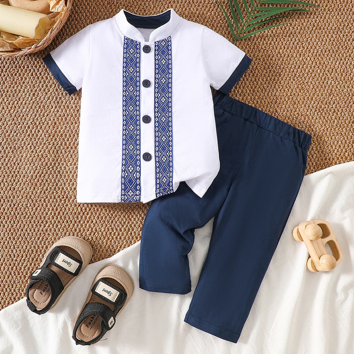 Cross-border blue and white ethnic style suit for baby boys in summer, thin and breathable infant and toddler outdoor clothing split suit
