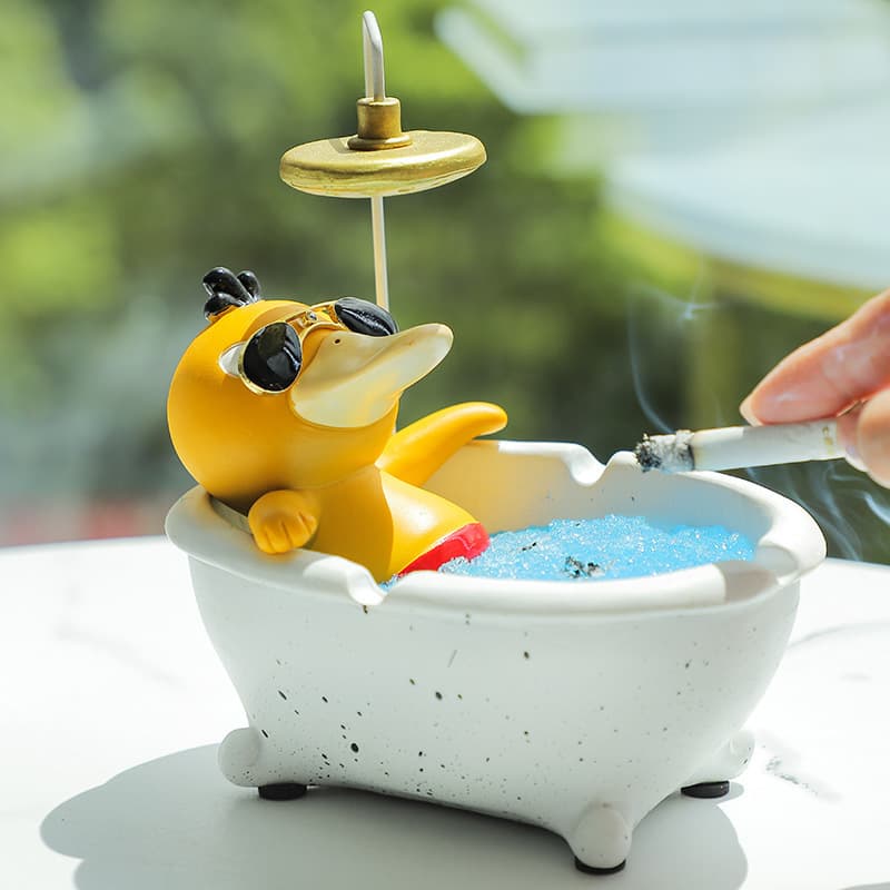 Creative Personality Bathing Psyduck Ashtray, Home Living Room Fashionable High-End Ashtray, Gift for Men