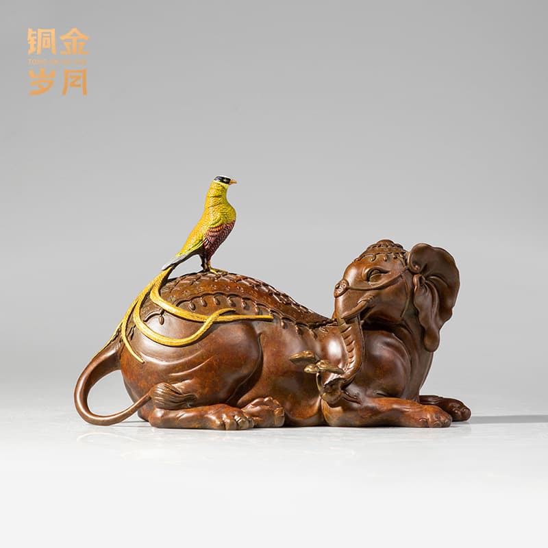 Tongyifang Auspicious Elephant Wellbeing All-Brass Elephant Figurine New Chinese Style Creative Brass Elephant Ornament for Living Room TV Cabinet Decoration