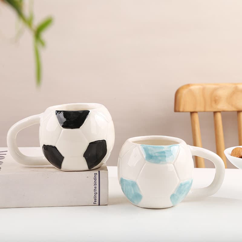European-style ceramic large-capacity mug, personalized coffee milk cup, World Cup football cup, beer mug